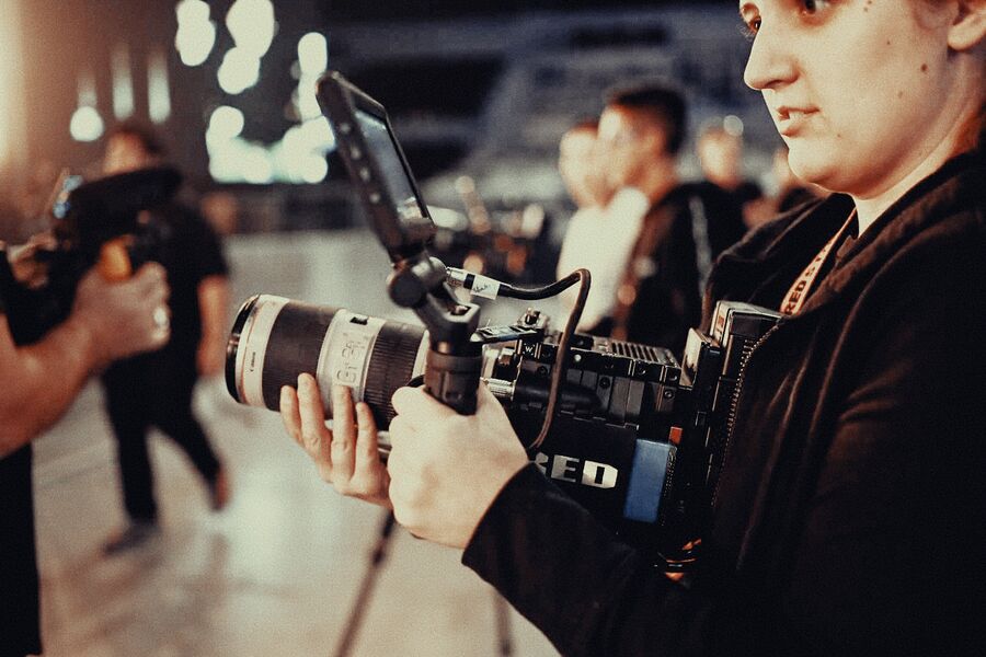 Close on a camera build during the workshop